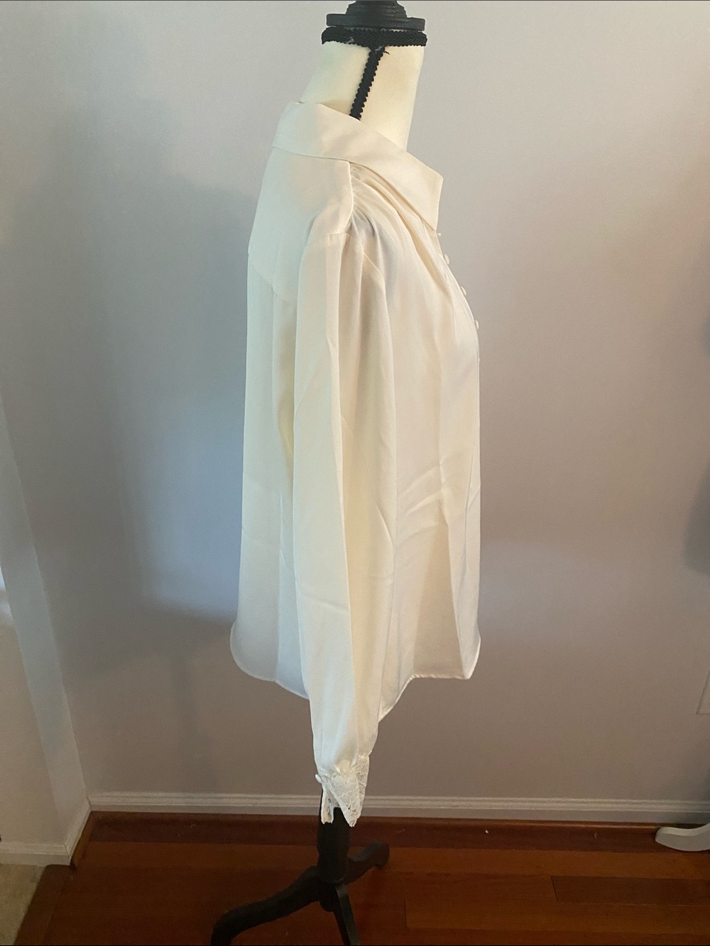 Rachel Zoe size large NWT cream blouse - Picture 4 of 9